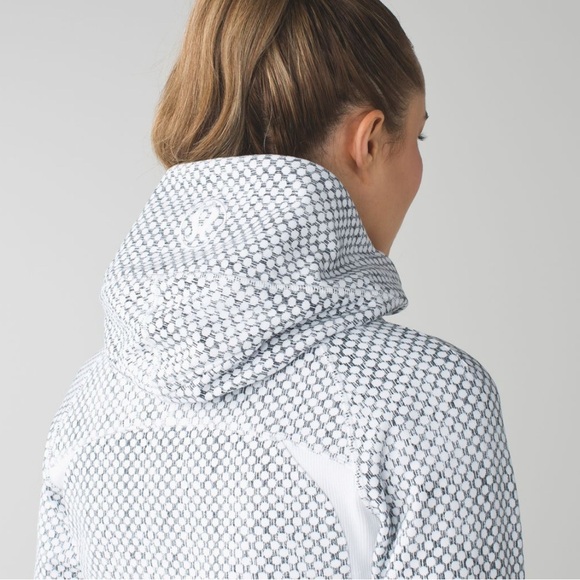 Lululemon Scuba Hoodie III Dottie Eyelet White Black / White w/thumb holes 6 - Picture 4 of 12